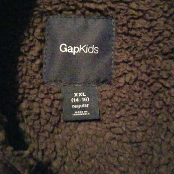 Fleece jacket by Gap 🚫🚫🚫 - Picture 2 of 3